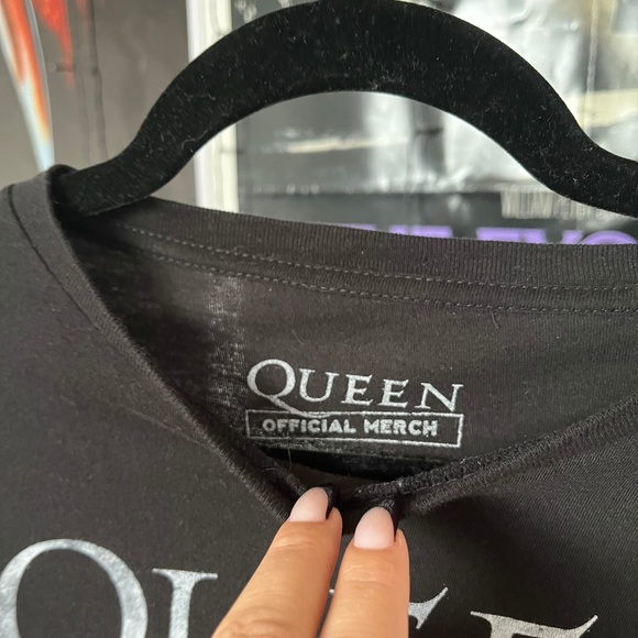 Queen A Day at the Races Band Tee - Picture 3 of 4